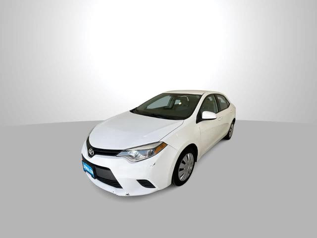 Photo of 2014 Super White Toyota Corolla