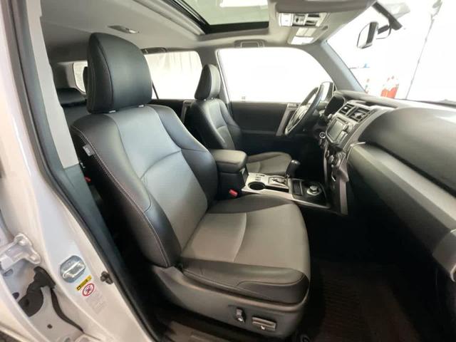 Photo of 2018 Super White Toyota 4Runner