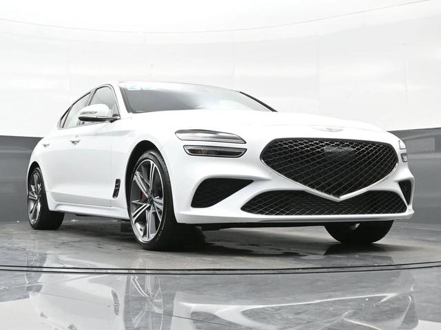 Photo of 2025 Uyuni White Genesis G70