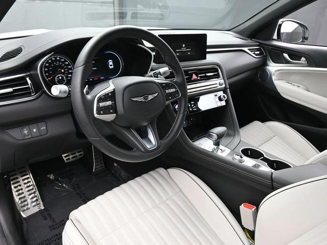 Photo of 2025 Uyuni White Genesis G70