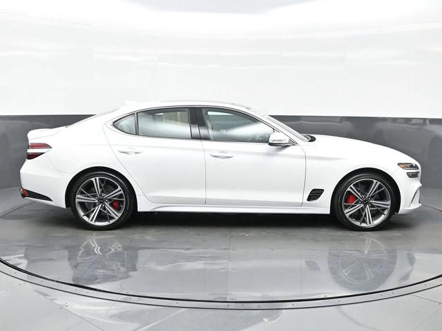 Photo of 2025 Uyuni White Genesis G70