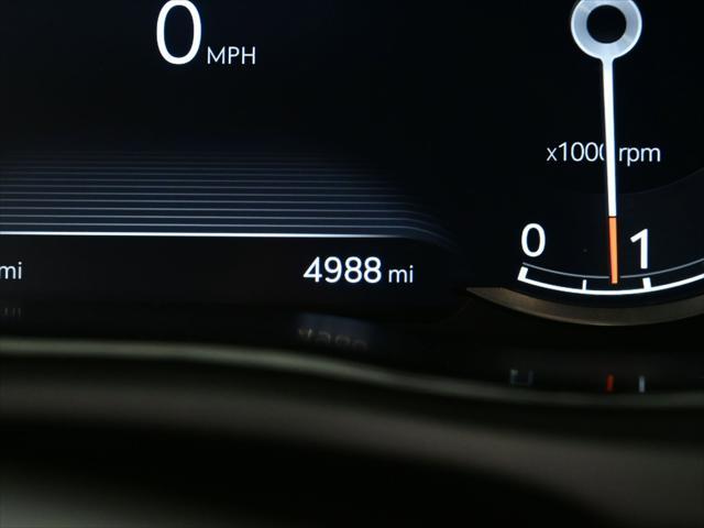 Photo of 2025 Vik Black Genesis GV70