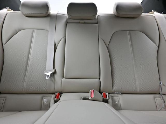 Photo of 2026 Uyuni White Genesis G70