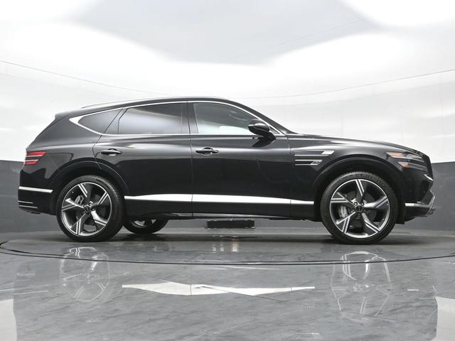 Photo of 2025 Vik Black Genesis GV80