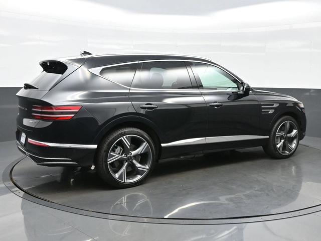 Photo of 2025 Vik Black Genesis GV80
