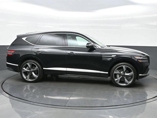Photo of 2025 Vik Black Genesis GV80