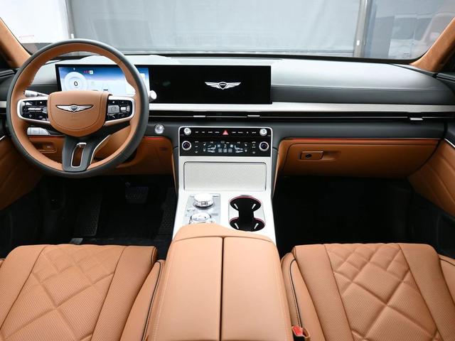 Photo of 2025 Uyuni White Genesis GV80