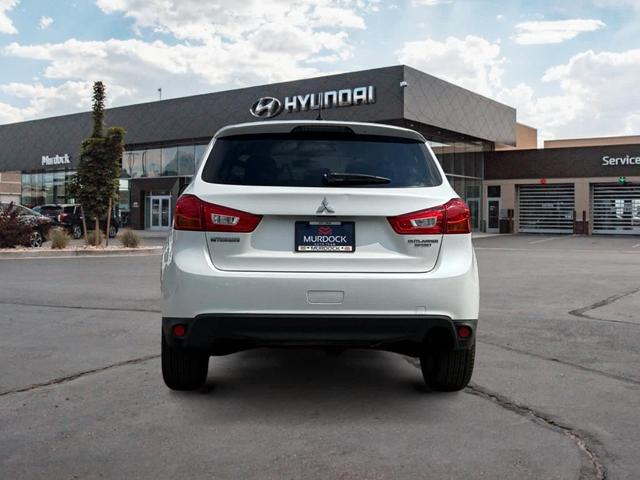 Photo of 2013 White Pearl Mitsubishi Outlander Sport