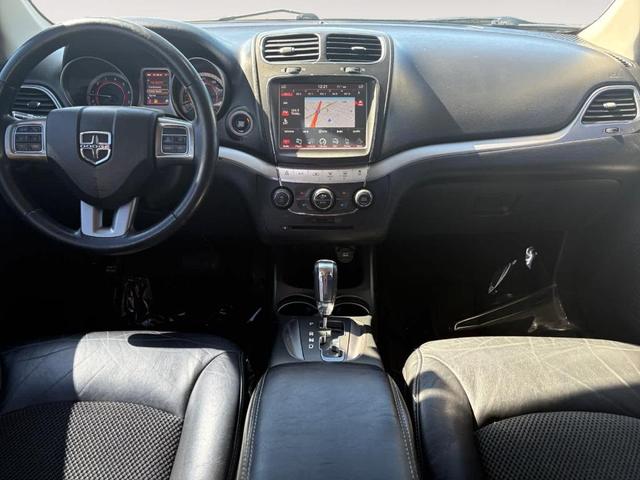 Photo of 2018 Granite Pearlcoat Dodge Journey