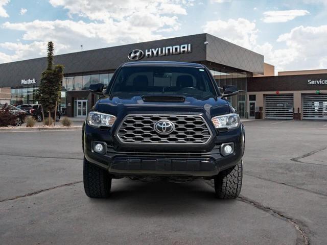 Photo of 2021 Midnight Black Metallic Toyota Tacoma