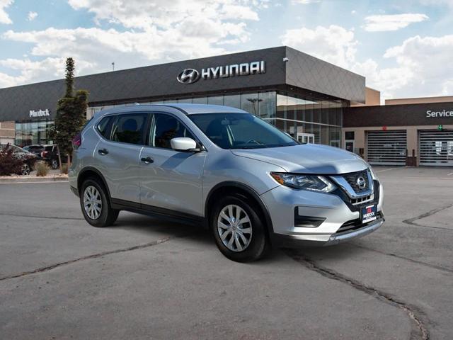 Photo of 2017 Brilliant Silver Nissan Rogue