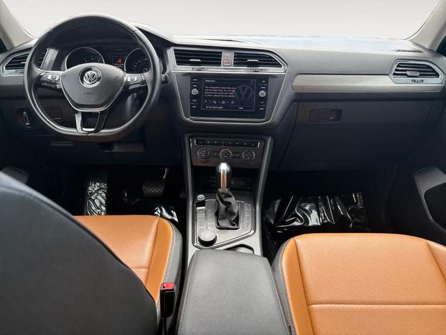 Photo of 2019 Deep Black Pearl Effect Volkswagen Tiguan
