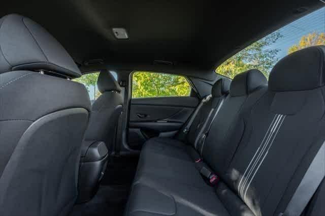 Photo of 2025 White Hyundai ELANTRA HEV