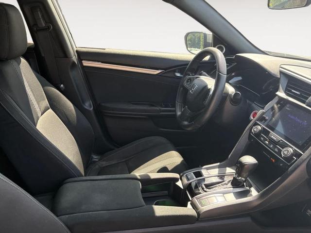 Photo of 2018 Lunar Silver Metallic Honda Civic