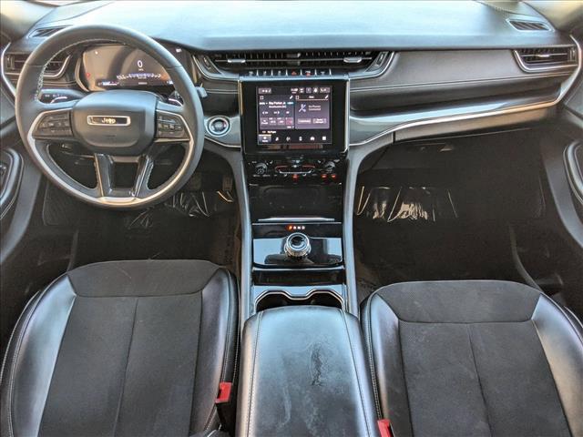 Photo of 2023 Bright White Clearcoat Jeep Grand Cherokee