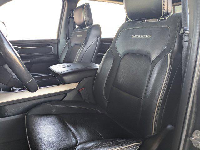Photo of 2019 Diamond Black Crystal Pearlcoat RAM 1500