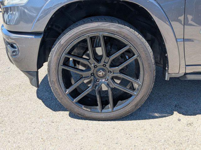 Photo of 2019 Diamond Black Crystal Pearlcoat RAM 1500