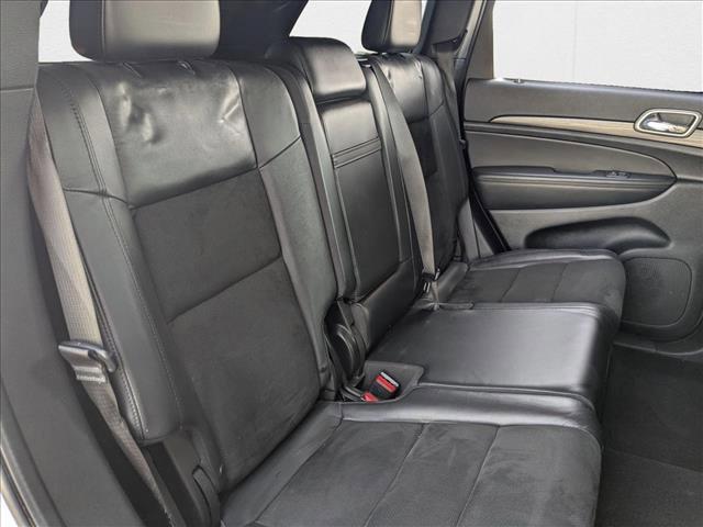 Photo of 2022 Bright White Clearcoat Jeep Grand Cherokee