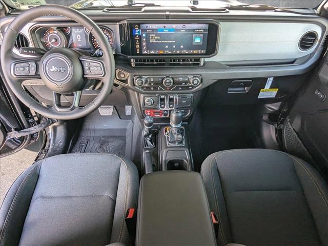 Photo of 2025 Black Clearcoat Jeep Wrangler