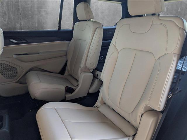 Photo of 2025 Baltic Gray Metallic Clearcoat Jeep Grand Cherokee L