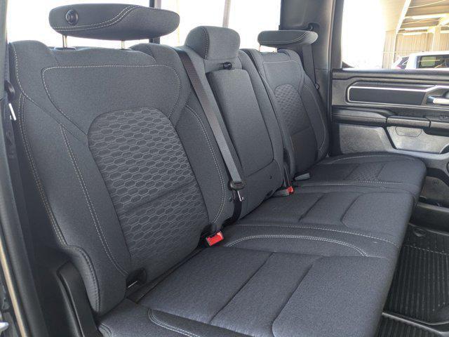 Photo of 2025 Diamond Black Crystal Pearlcoat RAM 1500