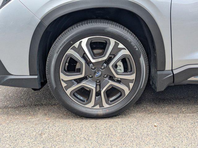Photo of 2023 Ice Silver Metallic Subaru Ascent