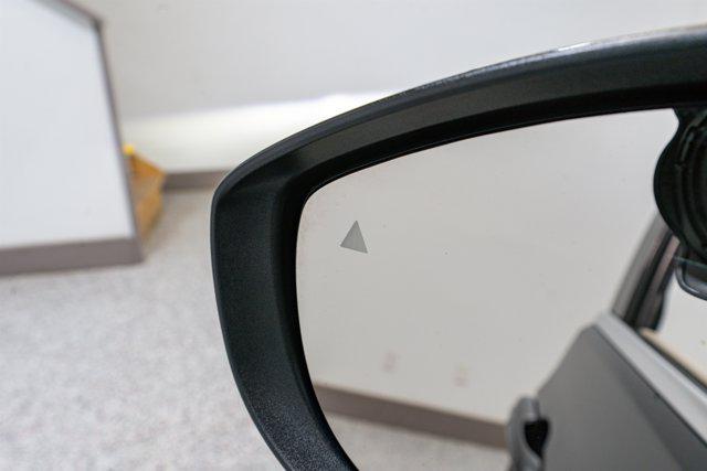 Photo of 2023 Granite Crystal Metallic Clearcoat Chrysler Pacifica
