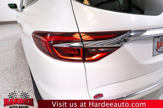 Photo of 2019 White Frost Tricoat Buick Enclave