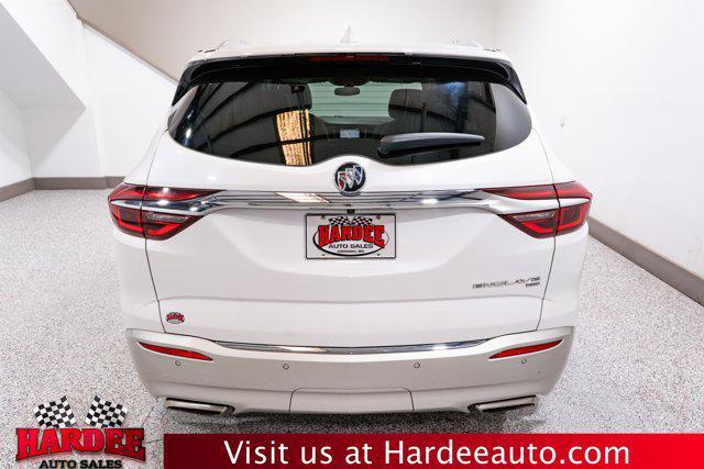 Photo of 2019 White Frost Tricoat Buick Enclave