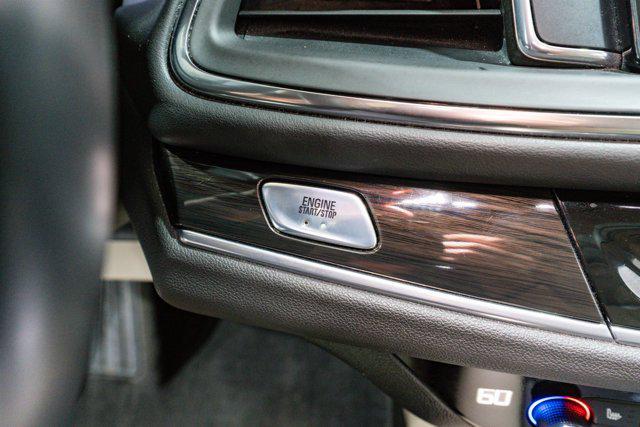 Photo of 2019 White Frost Tricoat Buick Enclave