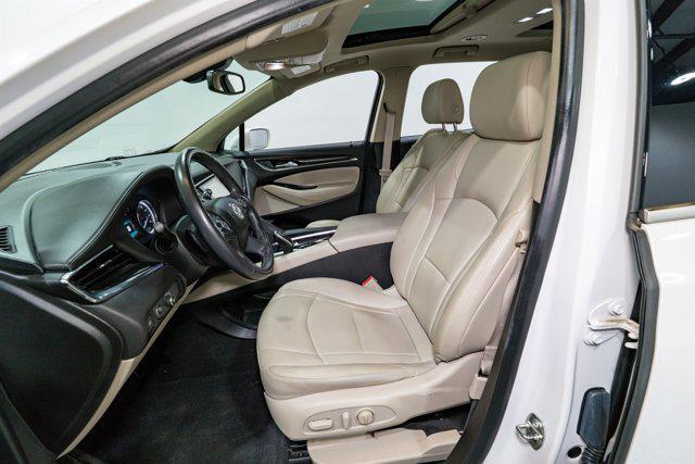 Photo of 2019 White Frost Tricoat Buick Enclave