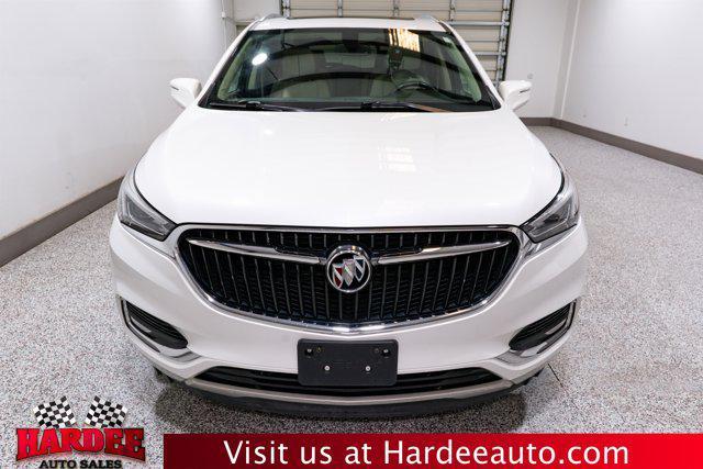 Photo of 2019 White Frost Tricoat Buick Enclave