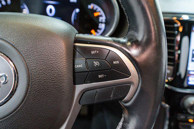 Photo of 2020 Bright White Clearcoat Jeep Grand Cherokee