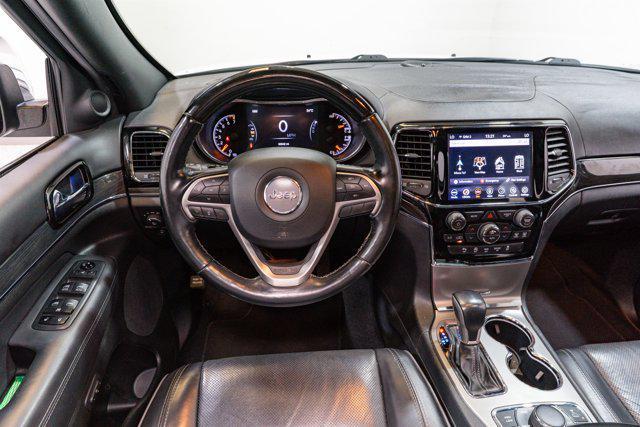 Photo of 2020 Bright White Clearcoat Jeep Grand Cherokee