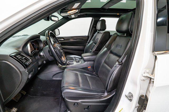 Photo of 2020 Bright White Clearcoat Jeep Grand Cherokee