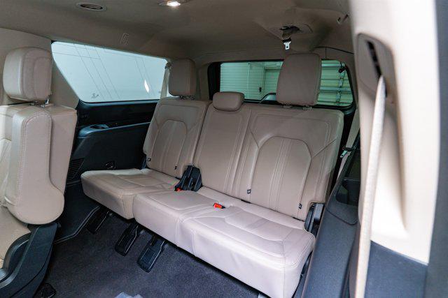 Photo of 2023 Agate Black Metallic Ford Expedition Max