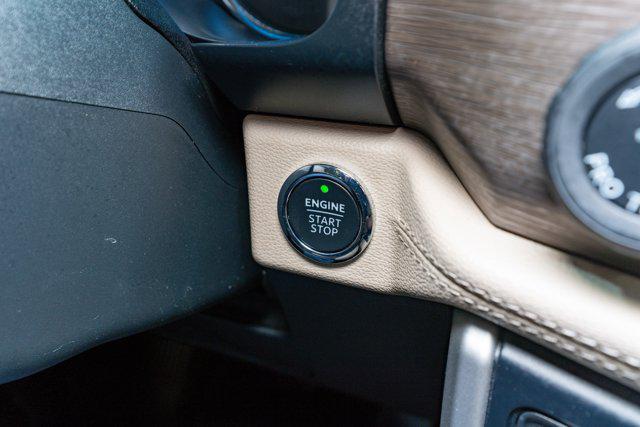 Photo of 2023 Agate Black Metallic Ford Expedition Max