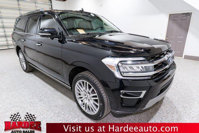 Photo of 2023 Agate Black Metallic Ford Expedition Max