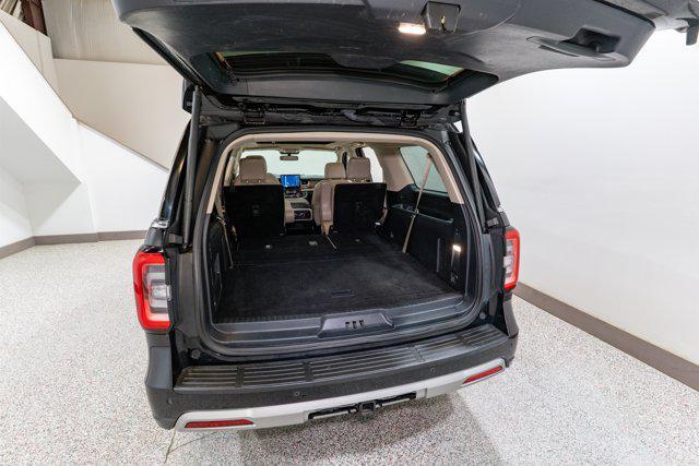 Photo of 2023 Agate Black Metallic Ford Expedition Max