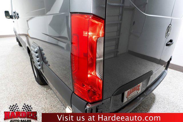 Photo of 2022 Graphite Grey Mercedes-Benz Sprinter 4500