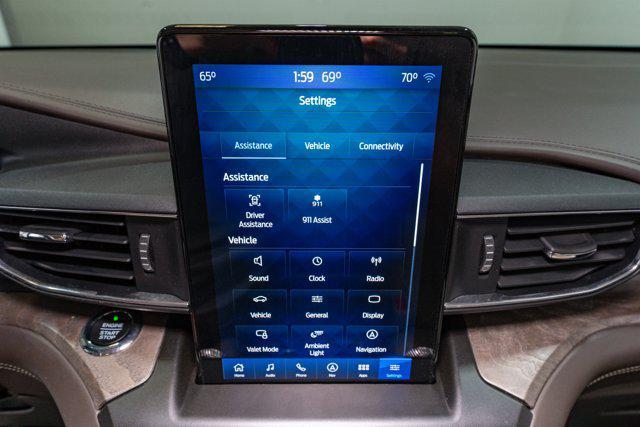 Photo of 2020 Agate Black Metallic Ford Explorer