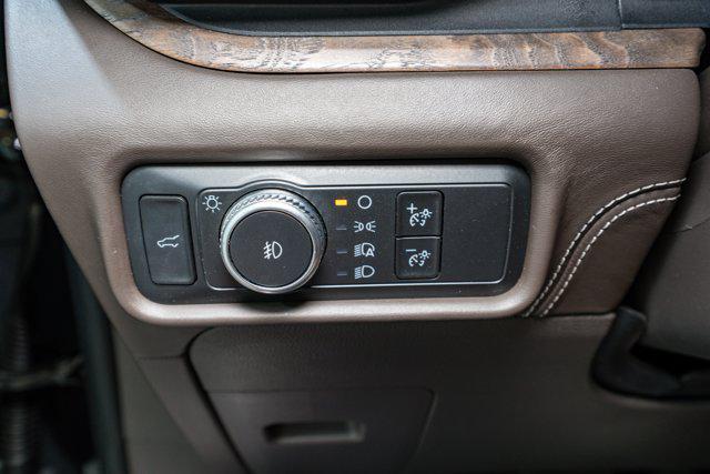 Photo of 2020 Agate Black Metallic Ford Explorer