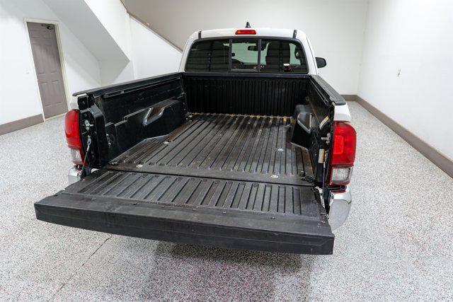 Photo of 2022 White Toyota Tacoma