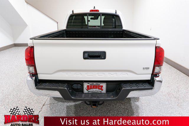 Photo of 2022 White Toyota Tacoma