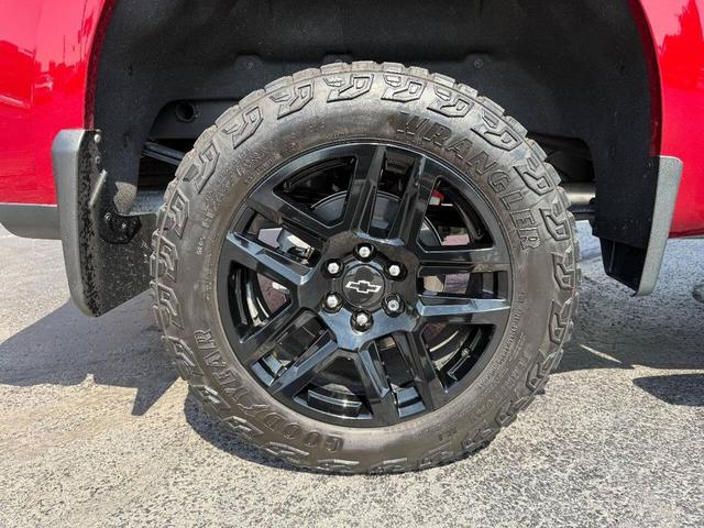 Photo of 2022 Cherry Red Tintcoat Chevrolet Silverado 1500