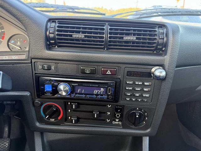 Photo of 1988 Gray BMW 325