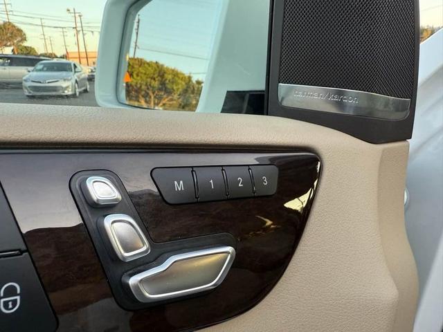 Photo of 2018 Polar White Mercedes-Benz GLS 450