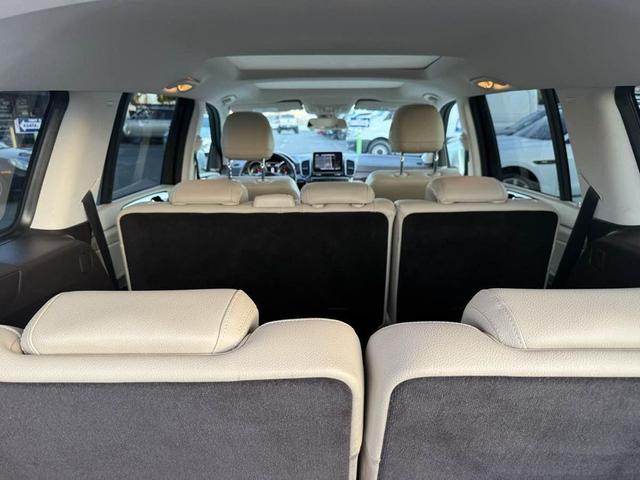 Photo of 2018 Polar White Mercedes-Benz GLS 450