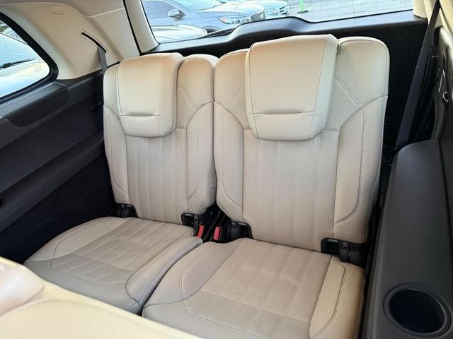 Photo of 2018 Polar White Mercedes-Benz GLS 450