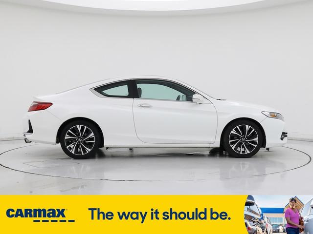 Photo of 2016 White Honda Accord